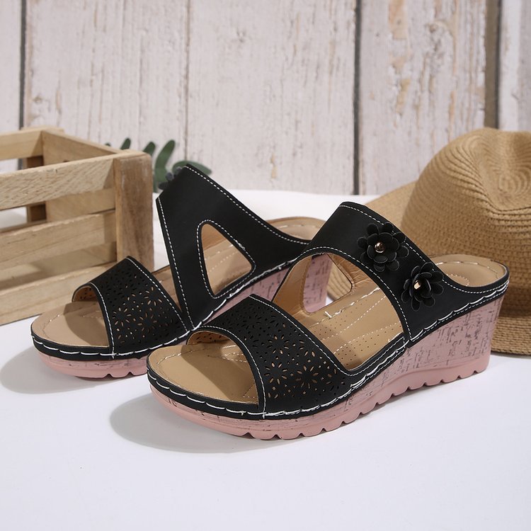 Graceful Orthopedic Sandals for Modern Look