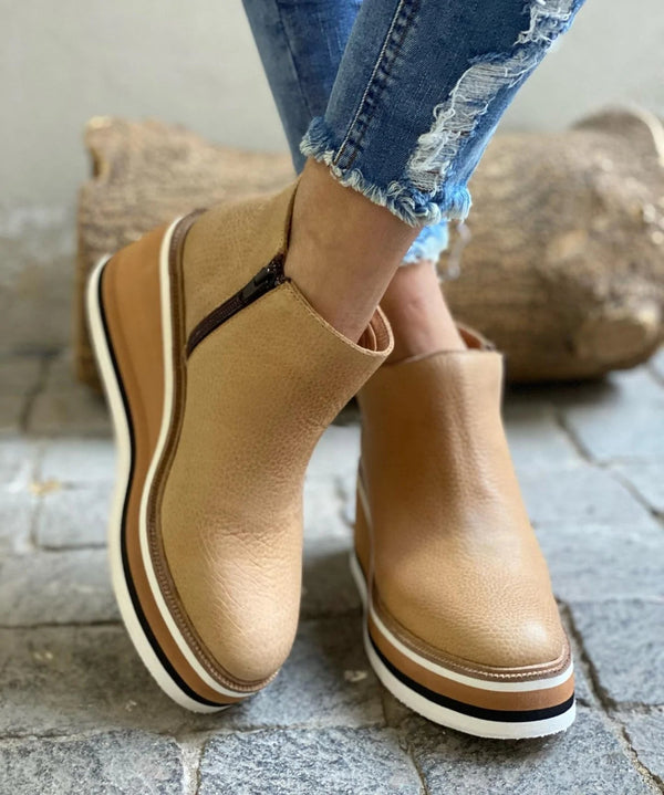 Graceful Orthopedic Boots for Modern Look