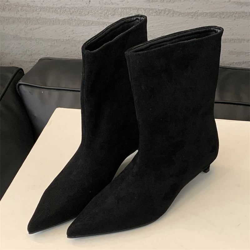 Graceful Orthopedic Boots for Modern Look