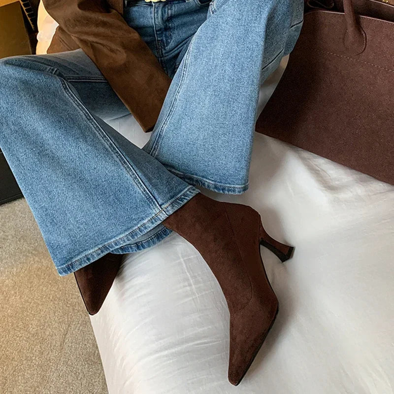Graceful Orthopedic Boots for Modern Look