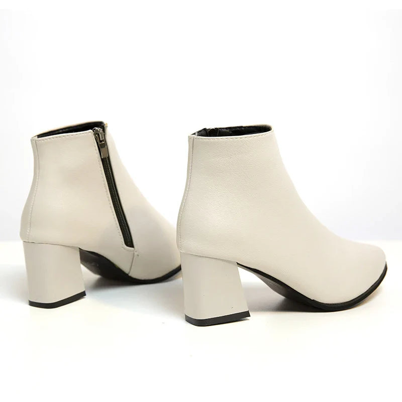 Graceful Orthopedic Boots for Modern Look