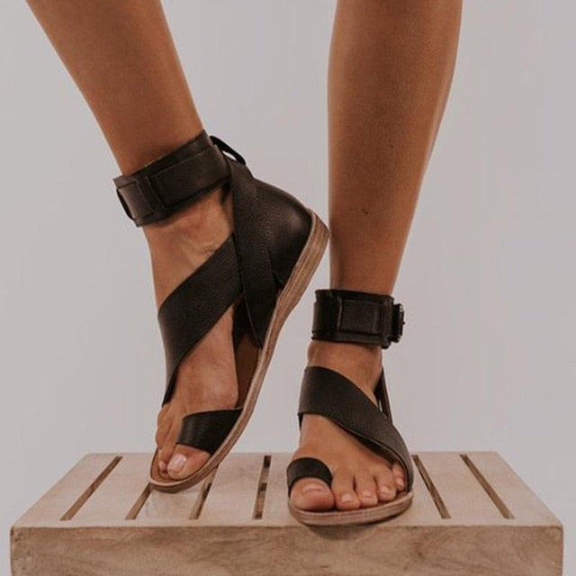 Graceful Orthopedic Sandals for Modern Look