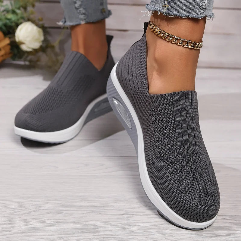 Classic Orthopedic Sneakers with Timeless Style