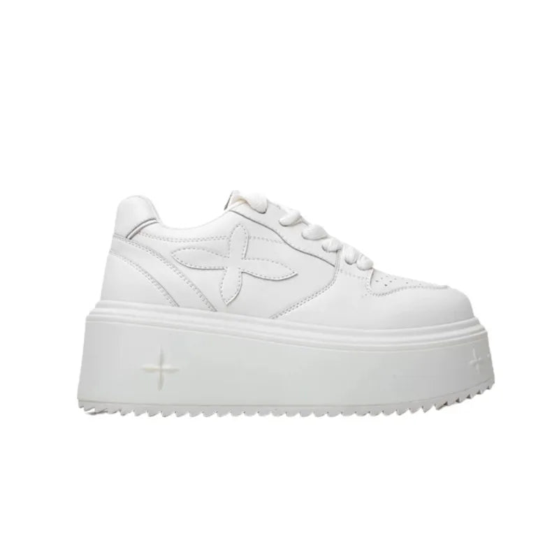 Classic Orthopedic Sneakers with Timeless Style