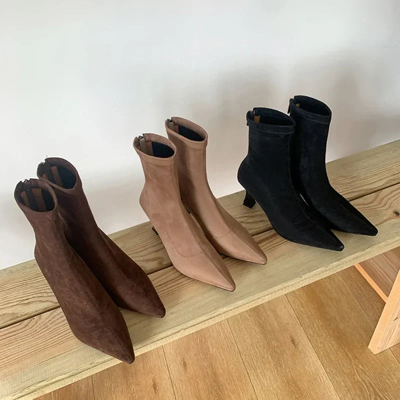 Graceful Orthopedic Boots for Modern Look