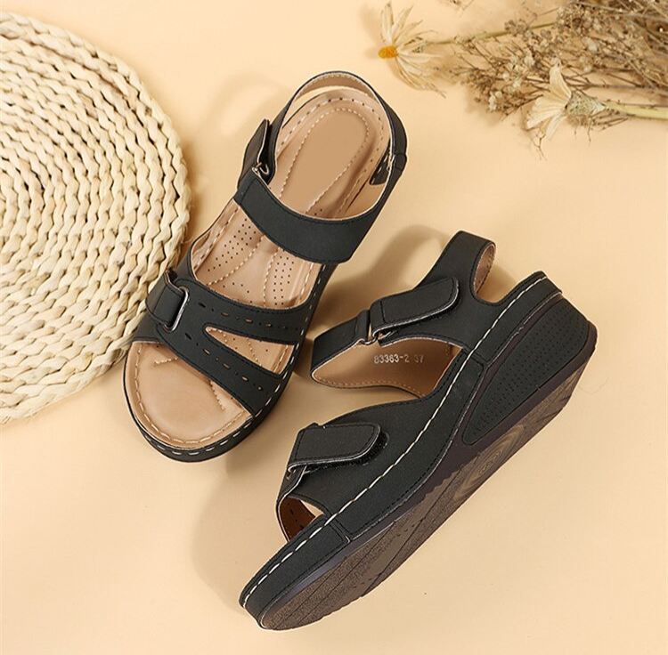 Chic Orthopedic Sandals with Unique Design