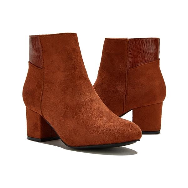 Graceful Orthopedic Boots for Modern Look