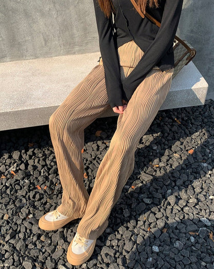 Polished Pants with an Effortless Classic Look
