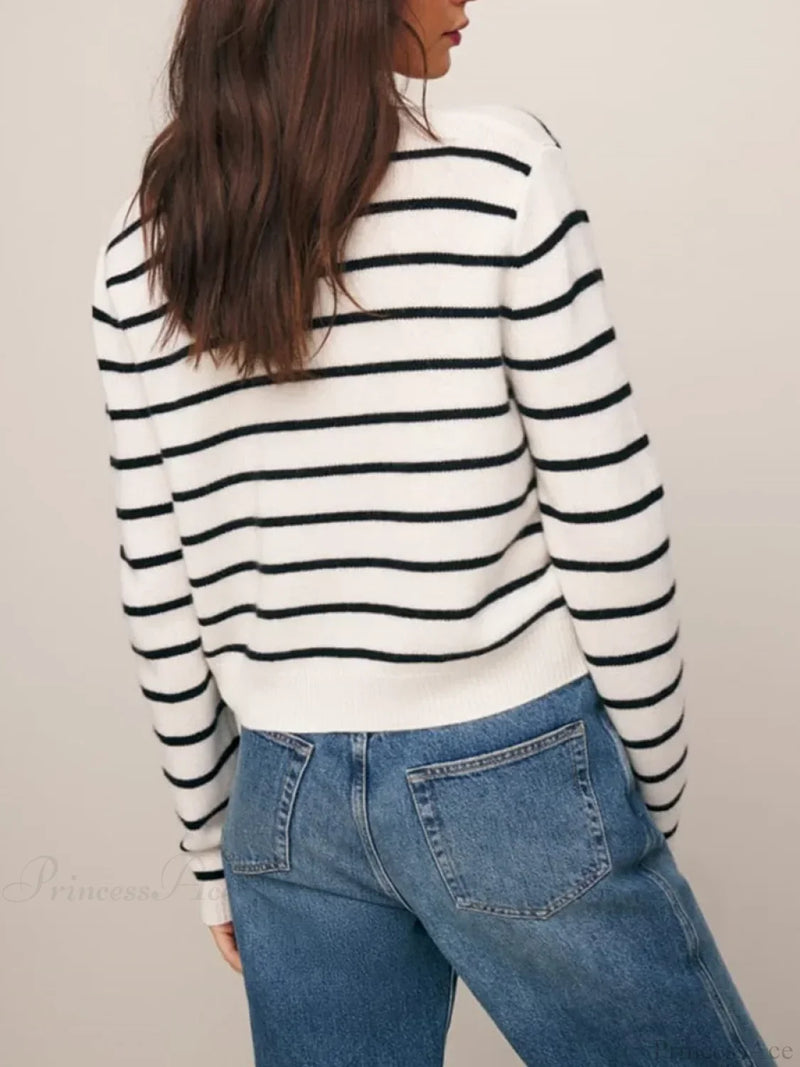 Gracefully Designed Cardigan