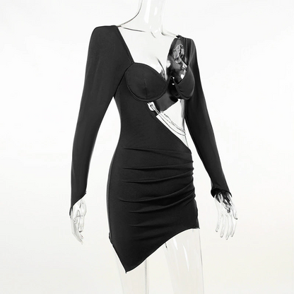 Well Tailored Dress with a Graceful Silhouette