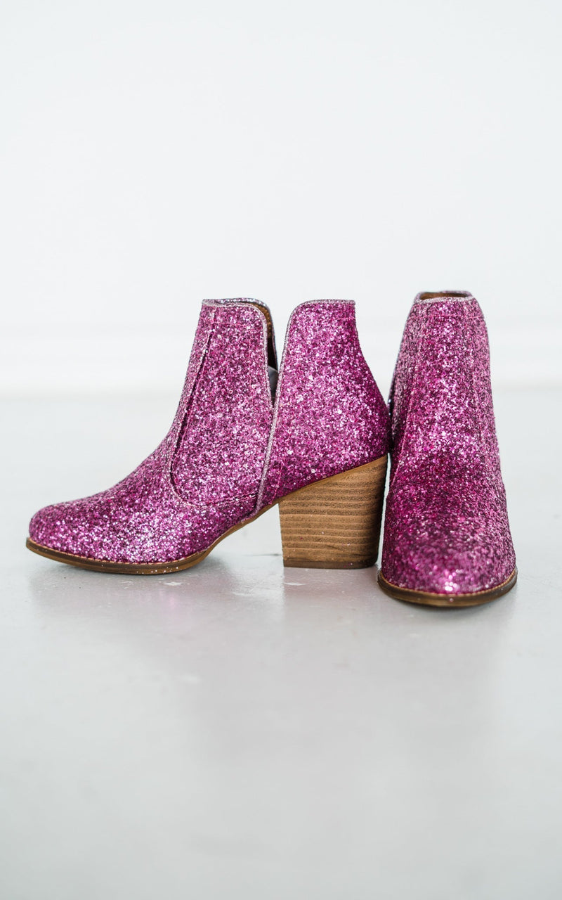 Chic Orthopedic Boots with Unique Design