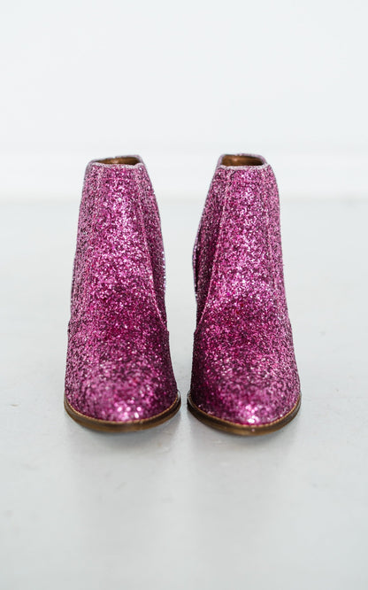 Chic Orthopedic Boots with Unique Design