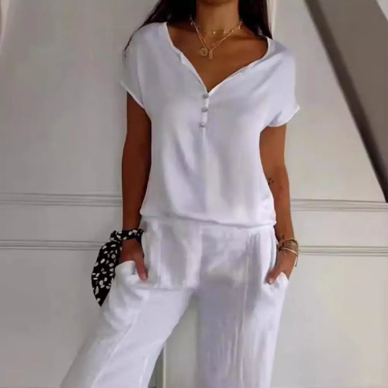 Timeless Vintage Style Blouse