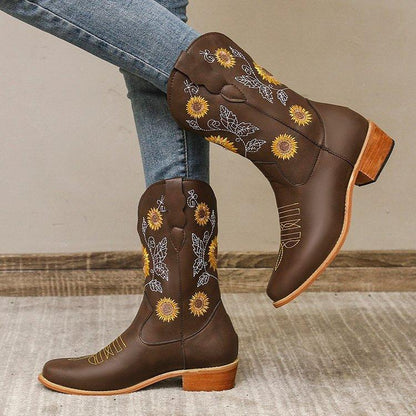Graceful Orthopedic Boots for Modern Look