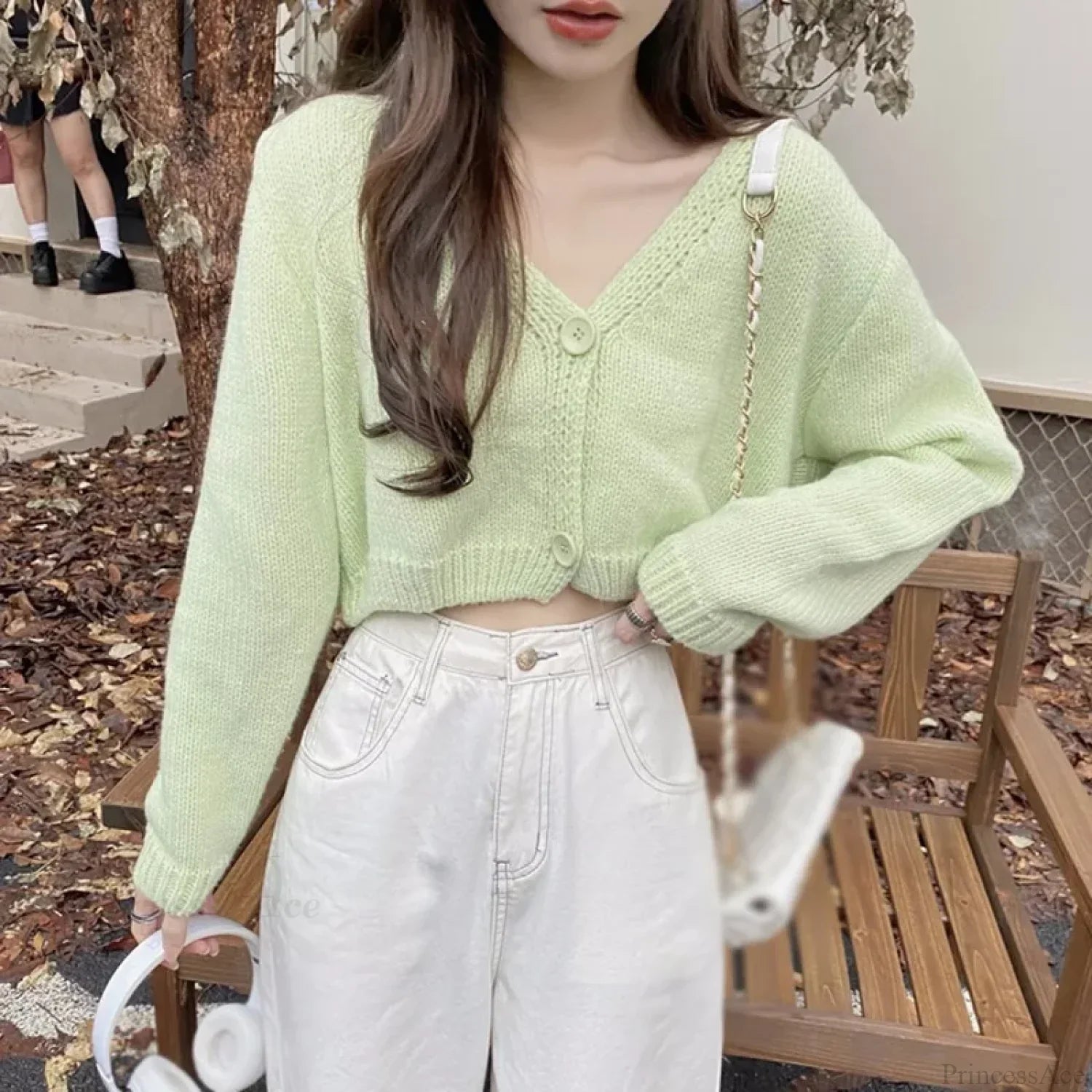 LIGHT GREEN