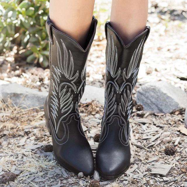 Chic Orthopedic Boots with Unique Design