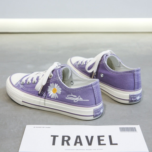 Classic Orthopedic Sneakers with Timeless Style