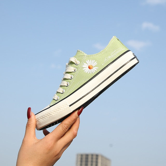 Classic Orthopedic Sneakers with Timeless Style