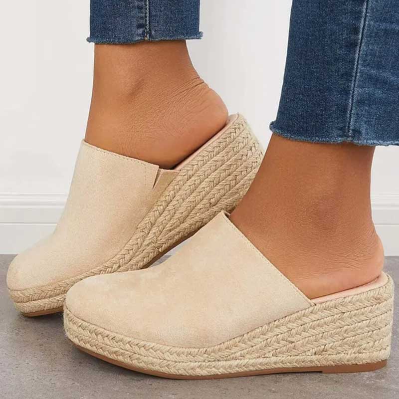 Chic Orthopedic Sandals with Unique Design