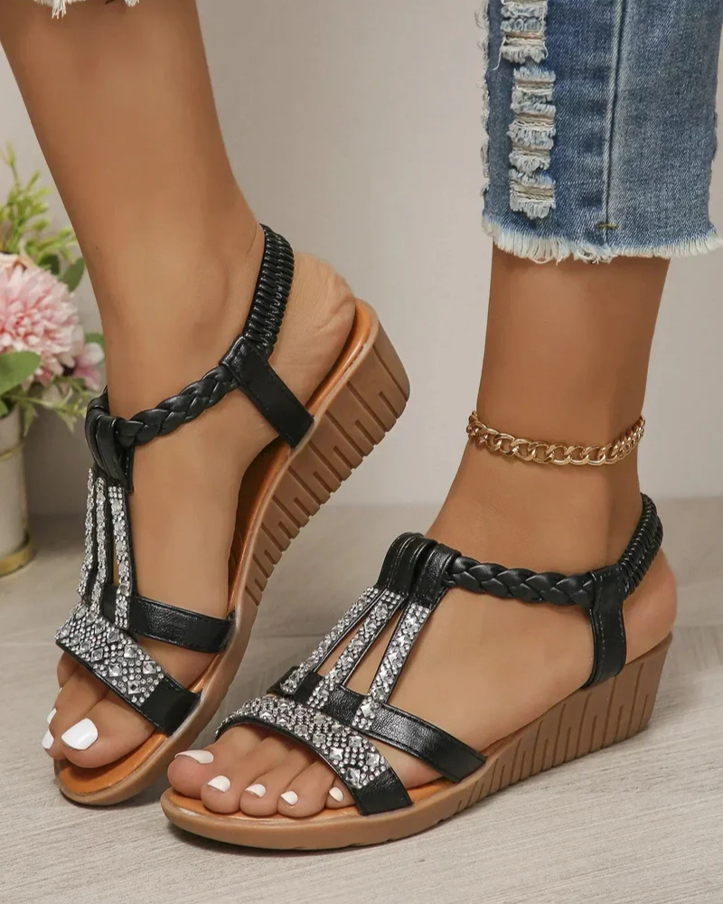 Chic Orthopedic Sandals with Unique Design