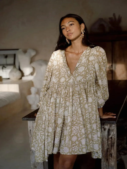 Timeless Vintage Style Dress