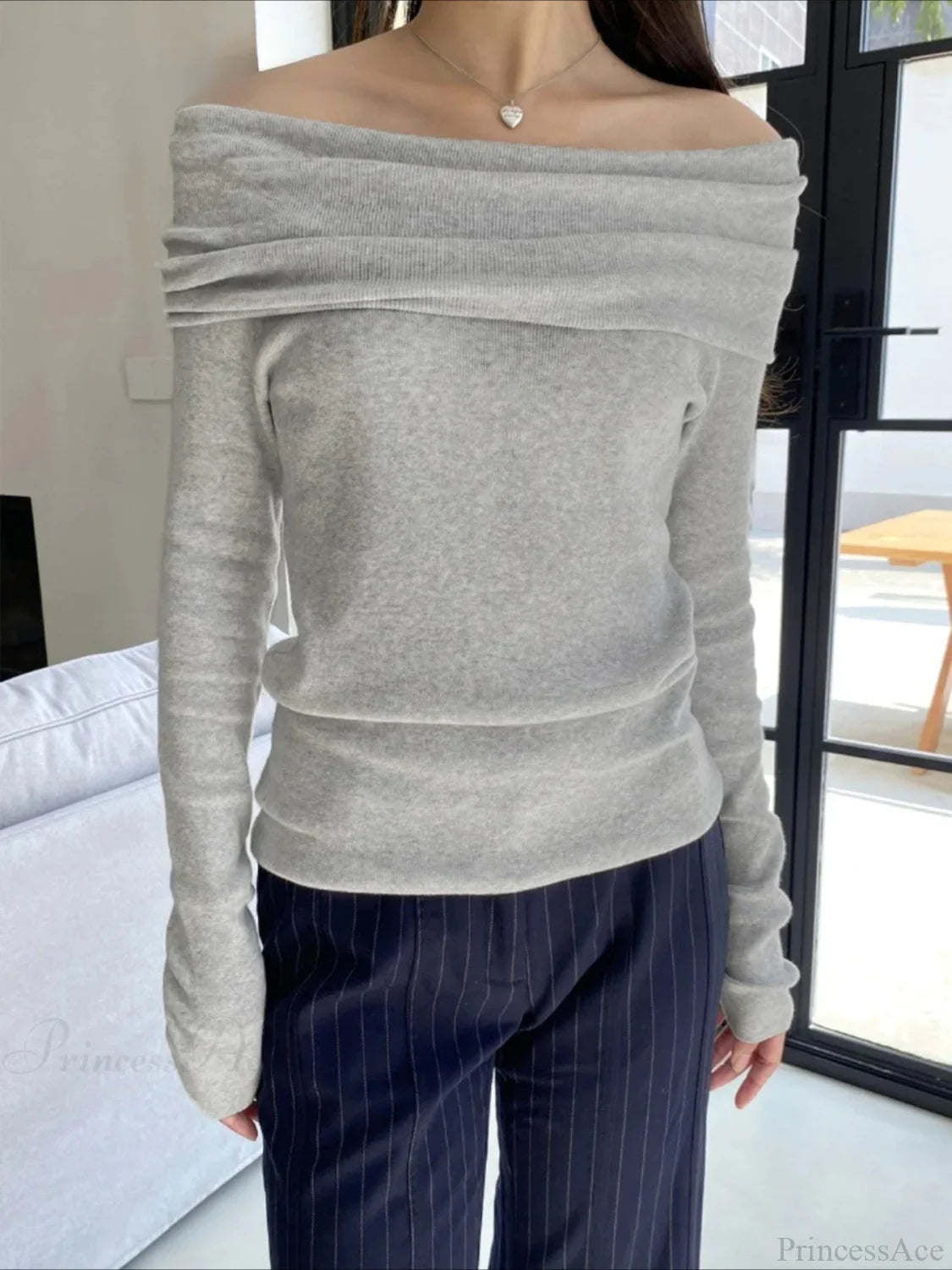 GRAY