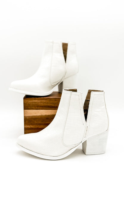 Chic Orthopedic Boots with Unique Design
