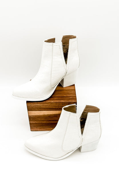 Chic Orthopedic Boots with Unique Design
