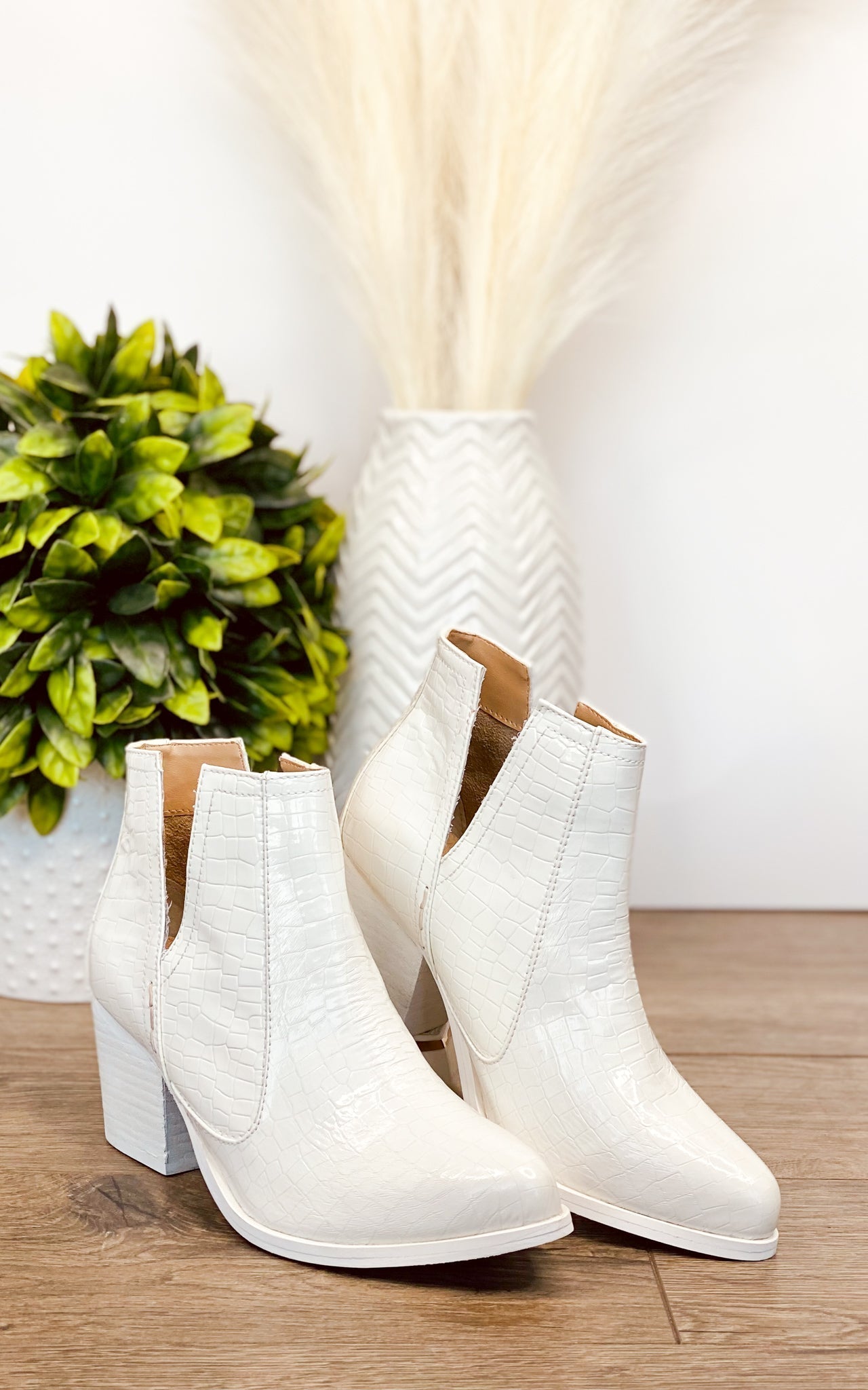 Chic Orthopedic Boots with Unique Design