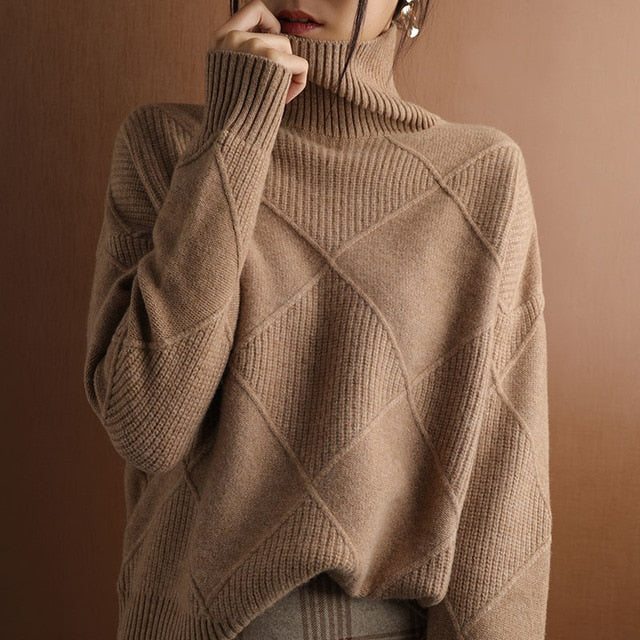 Elegantly Designed Pullover